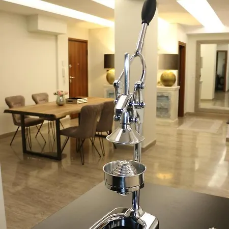 Exzellent Apartathens 120qm, Near Metro M2 Apartment